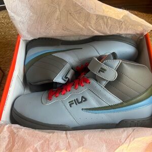 Fila F—13 X Dragon Ball Super “Trunks”